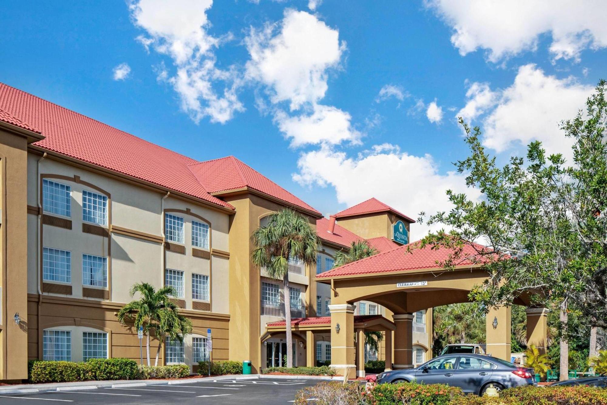 La Quinta Inn And Suites Fort Myers I-75 Exterior foto